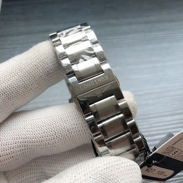 Longines Master Collection Acier Inoxydable de Teinte Argentée Cadran Blanc à Guilloché Phase Lunaire Montre Mécanique 5