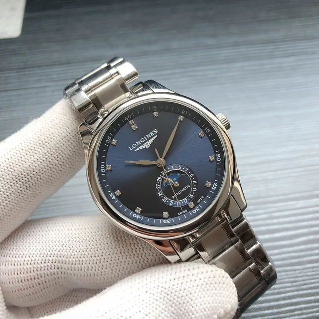 Longines Master Collection Acier Inoxydable de Teinte Argentée Cadran Blanc à Guilloché Phase Lunaire Montre Mécanique 9