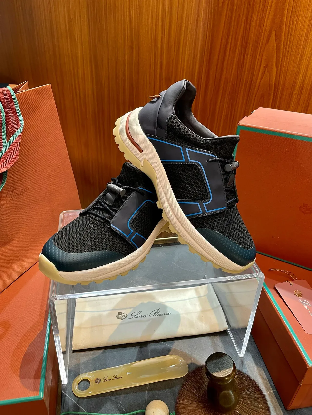 Loro Piana Noir Bleu Panneaux de superposition géométrique Haut en maille et synthétique Chaussures lifestyle 13