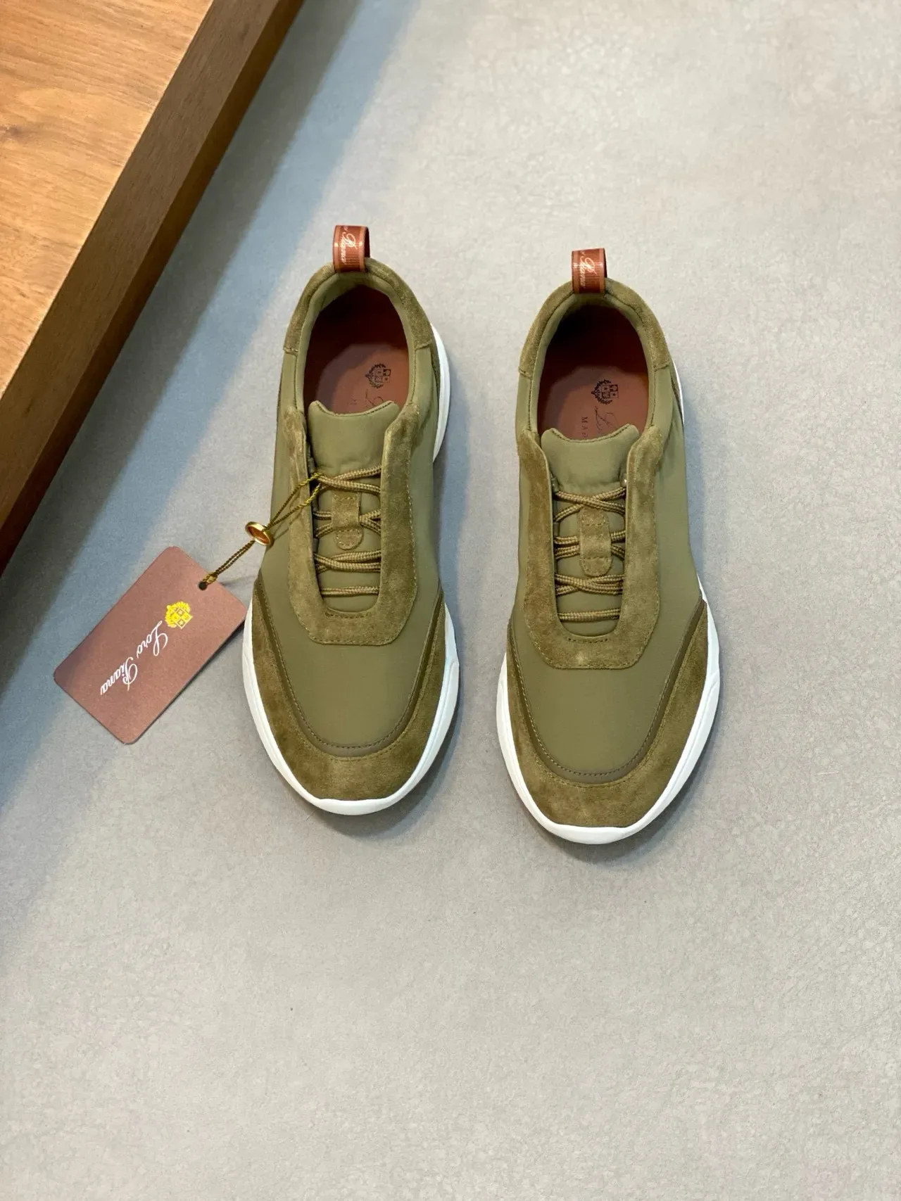 Loro Piana أخضر زيتوني سويد ونايلون بدون أربطة حذاء رياضي سهل الارتداء 2