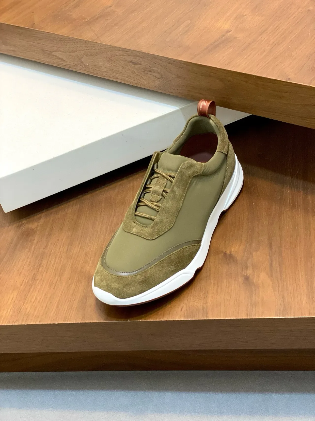 Loro Piana أخضر زيتوني سويد ونايلون بدون أربطة حذاء رياضي سهل الارتداء 6