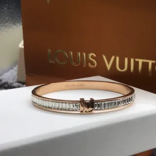 Louis Vuitton Pulseira Bangle com Cristal Corte Baguette e Logo LV