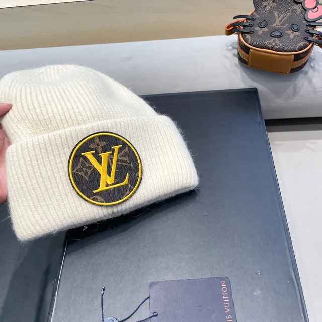 Louis Vuitton Beige Brown Knit Monogrammed Patch Beanie 6