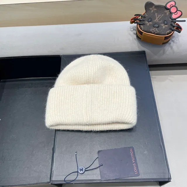 Louis Vuitton Beige Brown Knit Monogrammed Patch Beanie 8