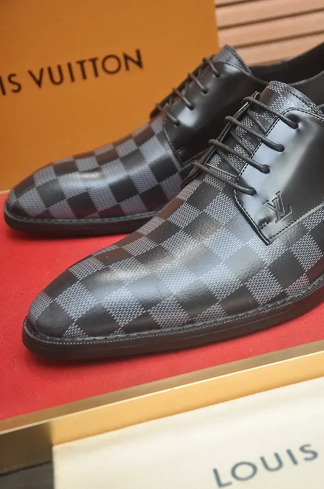 Louis Vuitton Sapatos Oxford Couro Patentado Preto e Cinza Damier Check 2