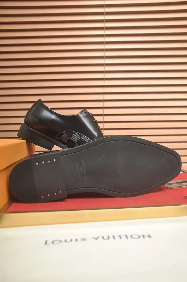 Louis Vuitton Sapatos Oxford Couro Patentado Preto e Cinza Damier Check 3