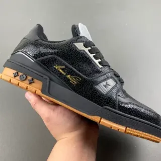 Louis Vuitton Negro Beige Cuero Agrietado Superior Logo Script Dorado Lifestyle Sneakers