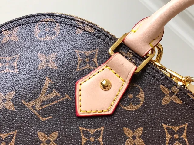 Louis Vuitton Sac Boston à Silhouette Dome-Top en Toile Monogramme Noir et Beige 3