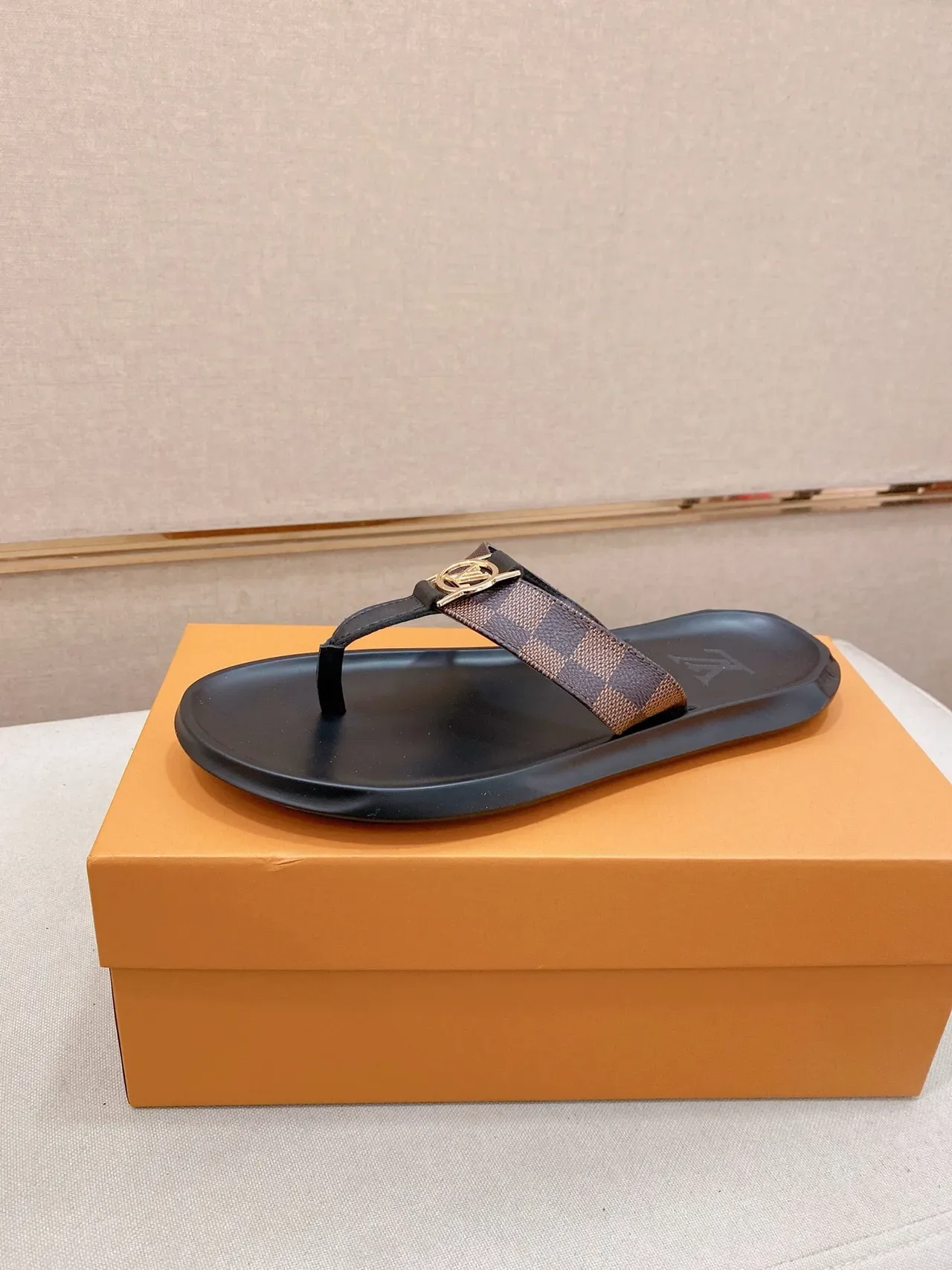 Louis Vuitton Black Brown Thong Strap Embossed LV Logo Slippers 14