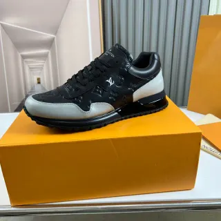 Louis Vuitton Zapatillas Lifestyle de cuero negro y gris con monograma embossado de dos tonos