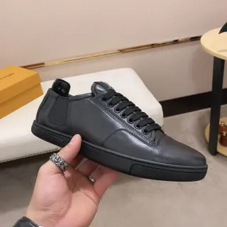Louis Vuitton কালো চামড়ার লাইফস্টাইল স্নিকার