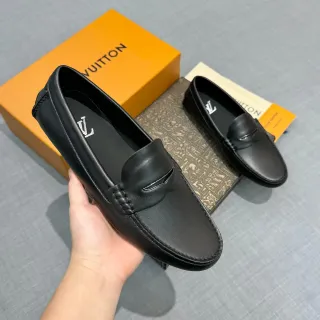 लुई विट्टोन काला चमड़ा पेनी लूफर