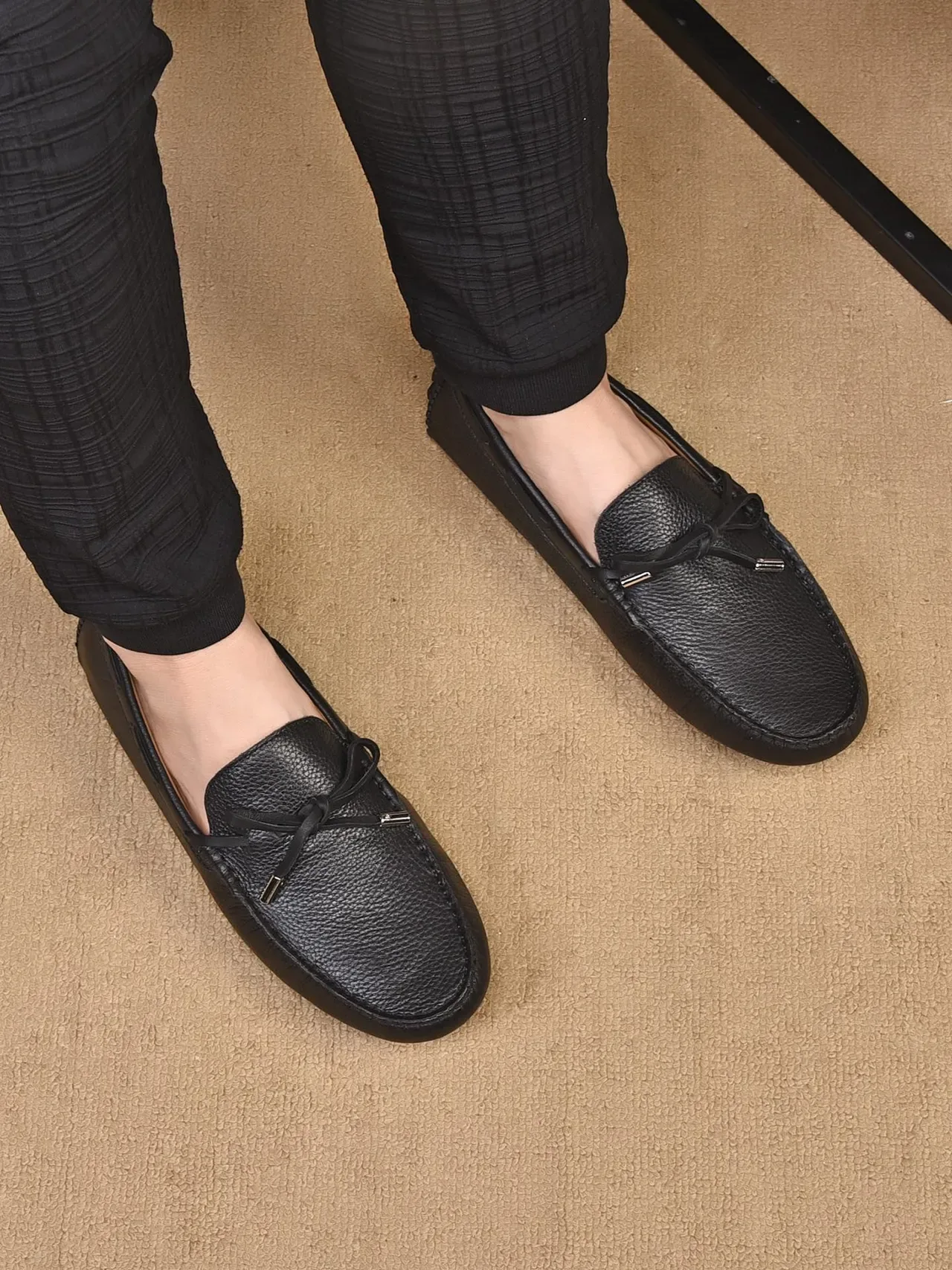 Louis Vuitton Black Pebbled Leather Bow-Tassel Loafers 3