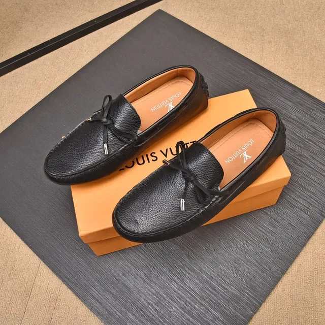 Louis Vuitton Black Pebbled Leather Bow-Tassel Loafers 9