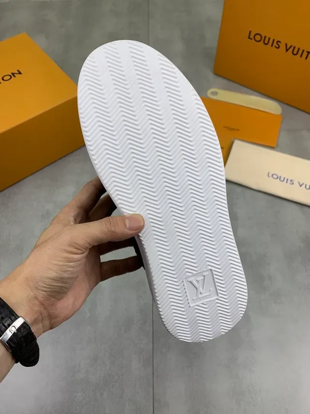 Louis Vuitton Black White Velvet-Textured Upper Ribbed Paneling Lifestyle Sneakers 3