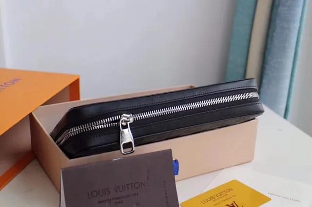 Louis Vuitton أسود منسوج جلد مطبوع Monogram Boston Bag 7
