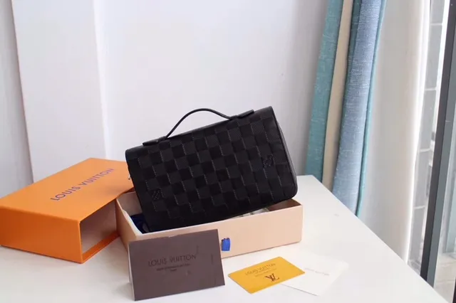 Louis Vuitton أسود منسوج جلد مطبوع Monogram Boston Bag 9