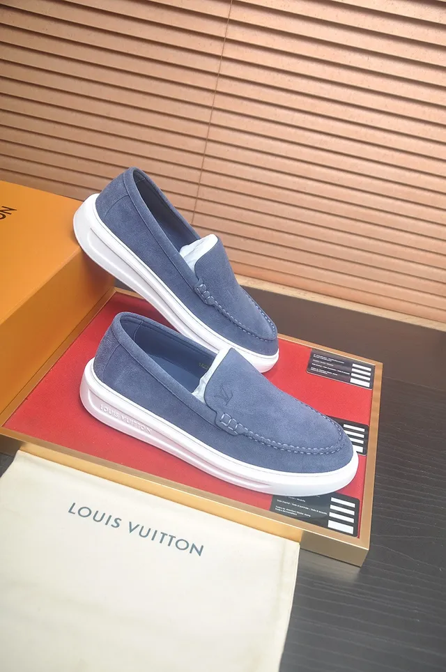 Louis Vuitton Daim Bleu Blanc dessus mocassin-cousu vamp loafer 6
