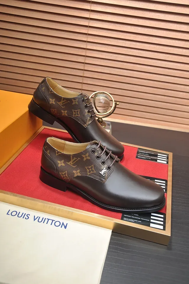Louis Vuitton Marron Beige Bout à Cap Monogramme Toile Quarters Oxford 6