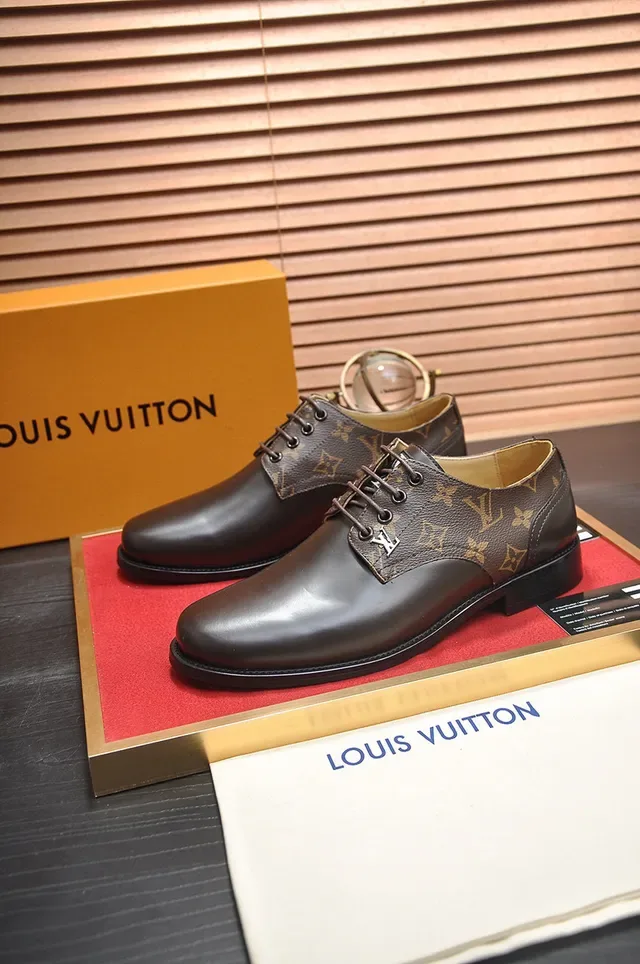 Louis Vuitton Marron Beige Bout à Cap Monogramme Toile Quarters Oxford 9