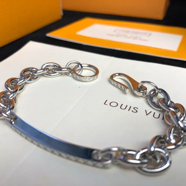 Louis Vuitton Chain Bracelet Silver Polished Metal Bracelet 7