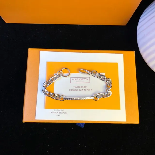 Louis Vuitton Chain Bracelet Silver Polished Metal Bracelet 9