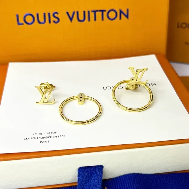 Louis Vuitton Eclipse Gold Hoop Monogram-Integrated Floral Motif Earrings 7
