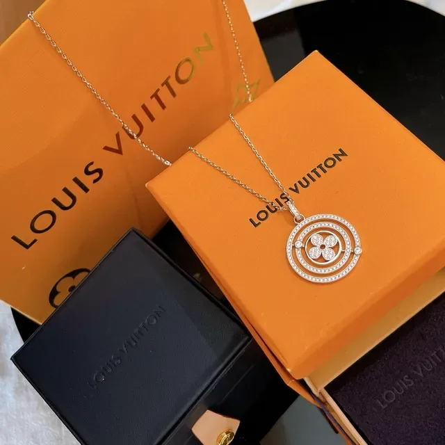 Louis Vuitton Floral Pavé Pendant Necklace 5