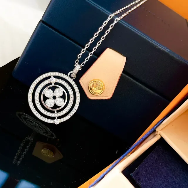 Louis Vuitton Floral Pavé Pendant Necklace 6