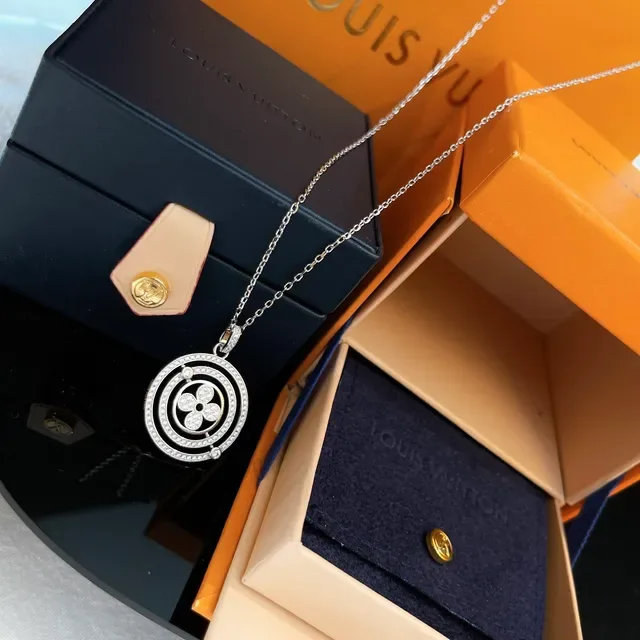 Louis Vuitton Floral Pavé Pendant Necklace 7
