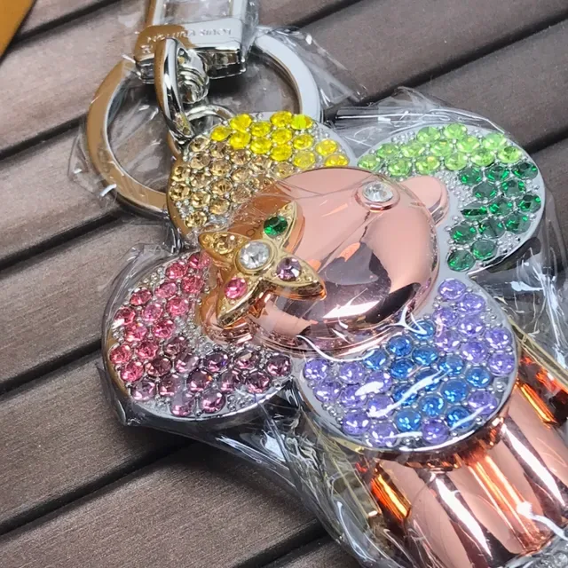 Louis Vuitton Flower-Shaped Crystal Keychain Multicolor Jewelry 3