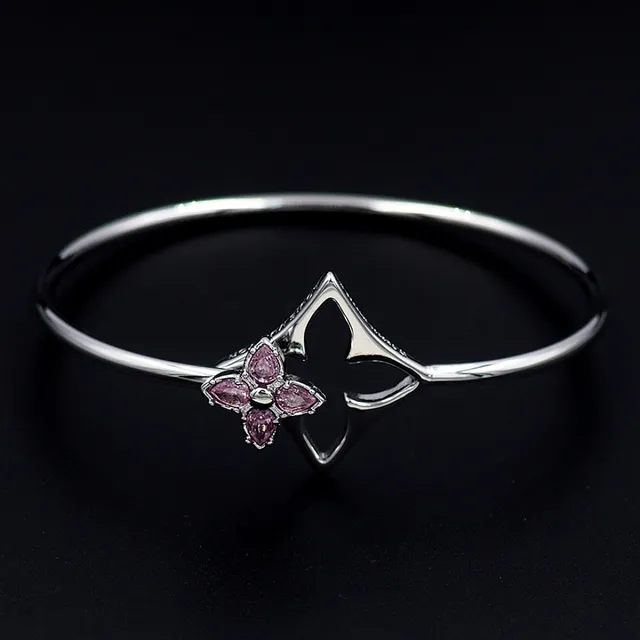 Louis Vuitton Flowergram Strass dorado rosa cuatrohojas cortado motivo de flor pulsera 10