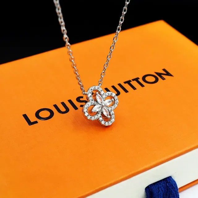 Louis Vuitton Four-Petal Floral Crystal Pendant Necklace 5