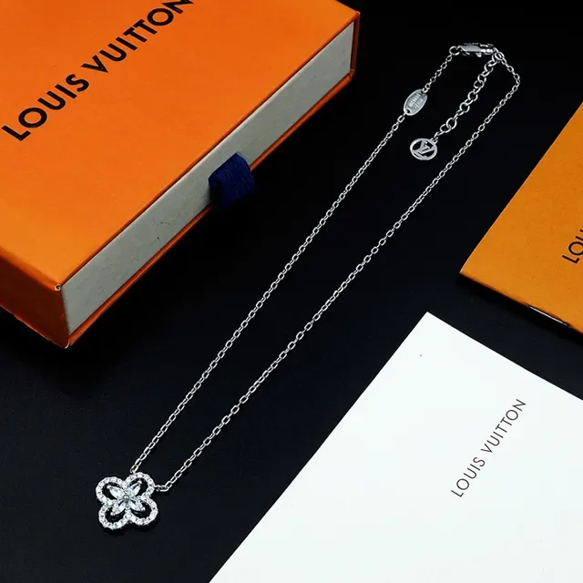 Louis Vuitton Four-Petal Floral Crystal Pendant Necklace 7