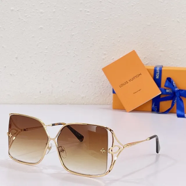 Louis Vuitton Geometric Gold Frame Gradient Green Sunglasses 7