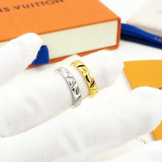 Louis Vuitton Geometric Textured Gold Ring 6