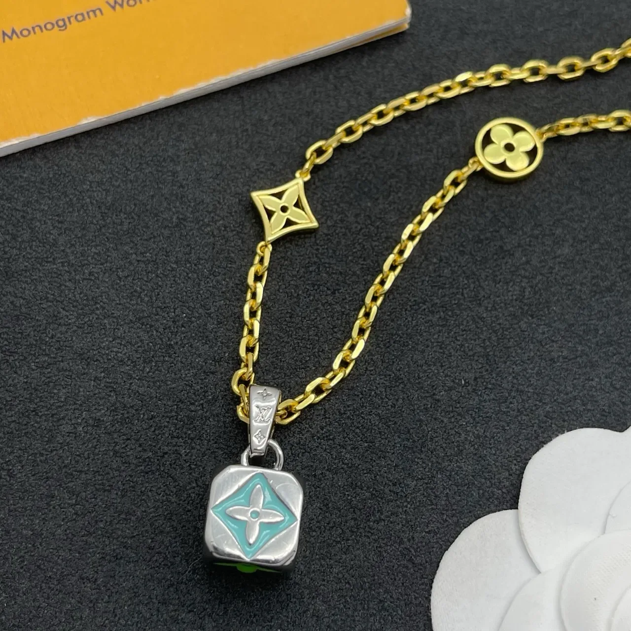 Louis Vuitton Gold Blue Curb Chain Enamel-Accented Square Pendant Necklace 7