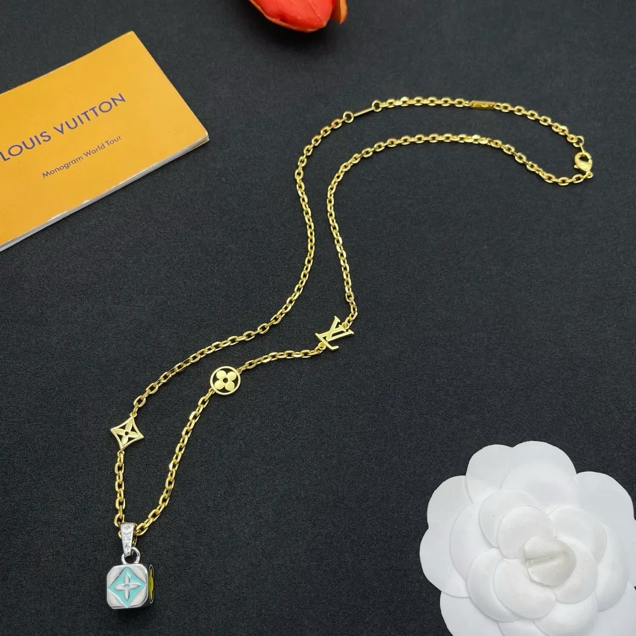Louis Vuitton Gold Blue Curb Chain Enamel-Accented Square Pendant Necklace 8