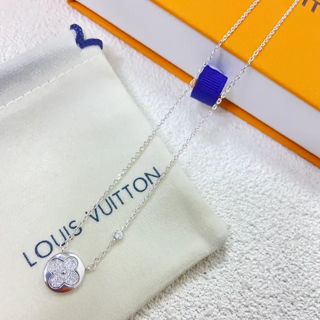 Louis Vuitton Gold Silver Pavé-Set Floral Pendant Fine Curb Chain Necklace 3