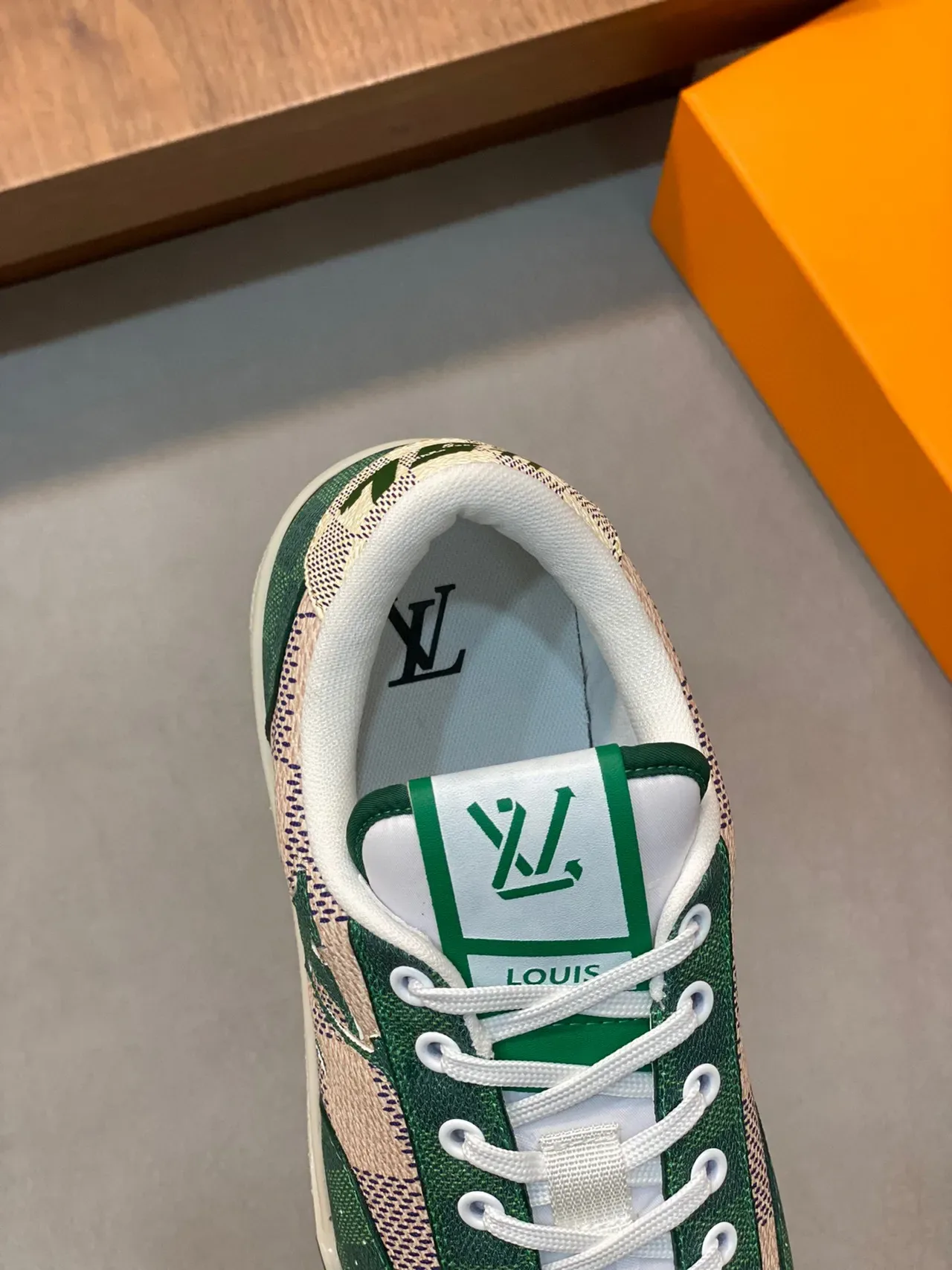 Louis Vuitton Vert Beige Low-Top Checkerboard Panneau Lifestyle Sneakers 5