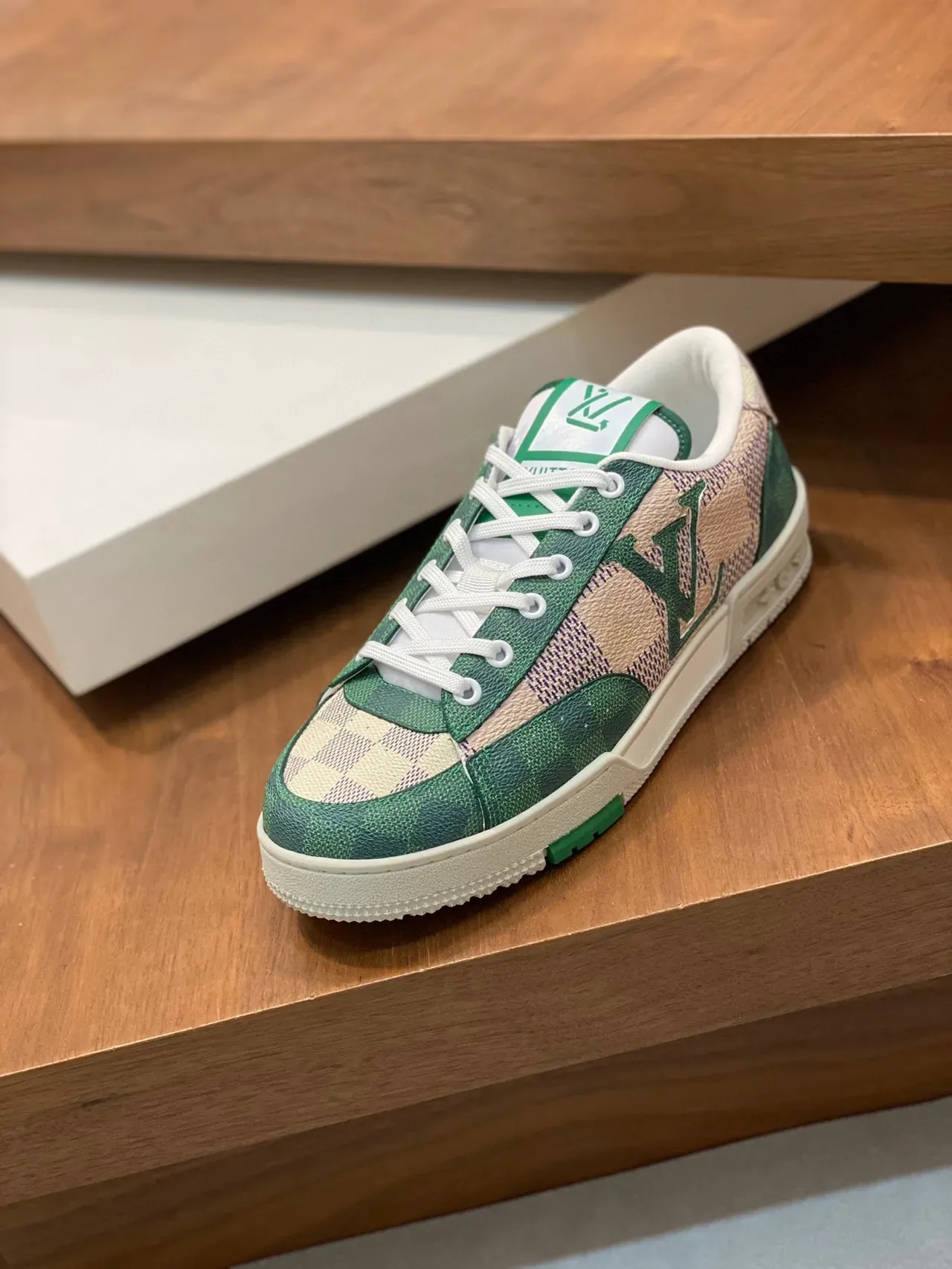 Louis Vuitton Vert Beige Low-Top Checkerboard Panneau Lifestyle Sneakers 6