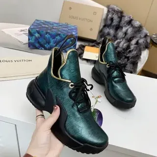 Louis Vuitton Tênis Chunky de Couro Verde Preto Metálico Monograma com Colar de Borda Dourada