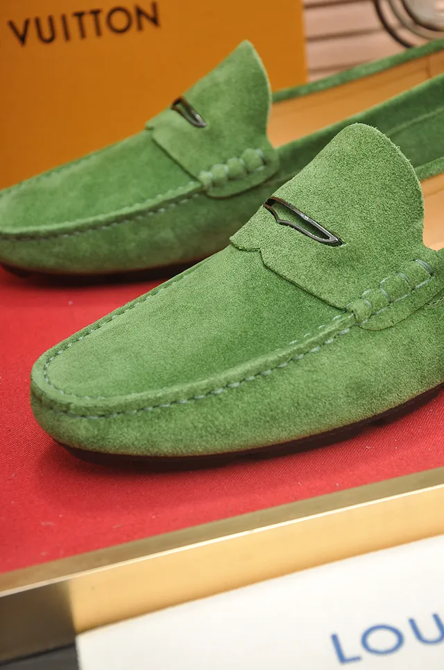 Louis Vuitton Mocassins Penny de Camurça Verde com Alça 2