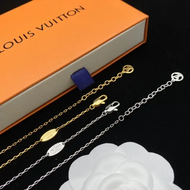 Louis Vuitton Heart Lock Gold Silver Pendant Pavé-Set Stone Bail Necklace 5