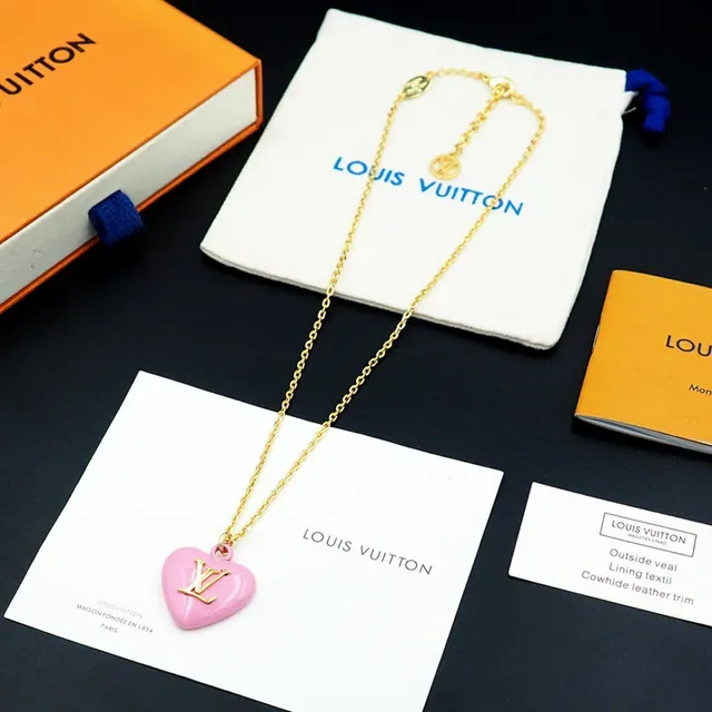 Louis Vuitton Heart Pendant Pink Gold Curb Chain Enamel Necklace 7