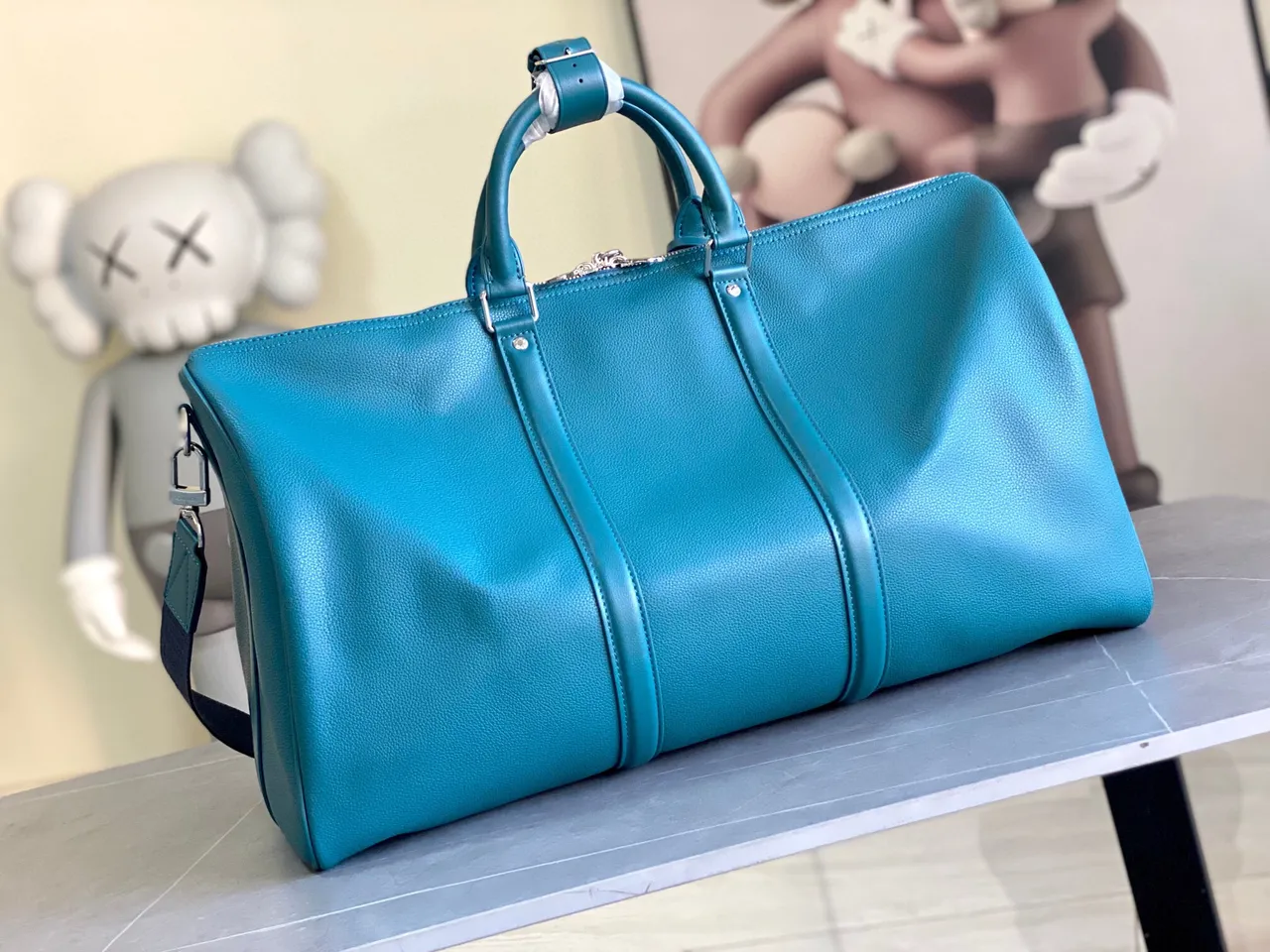 Louis Vuitton Keepall Bandoulière Turquesa Couro granulado Bolsa duffel 3