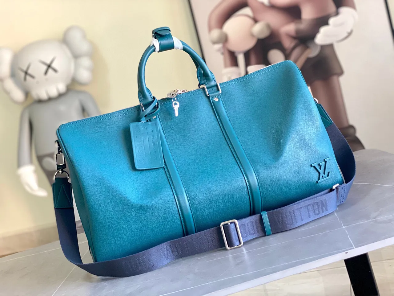 Louis Vuitton Keepall Bandoulière Turquesa Couro granulado Bolsa duffel 5