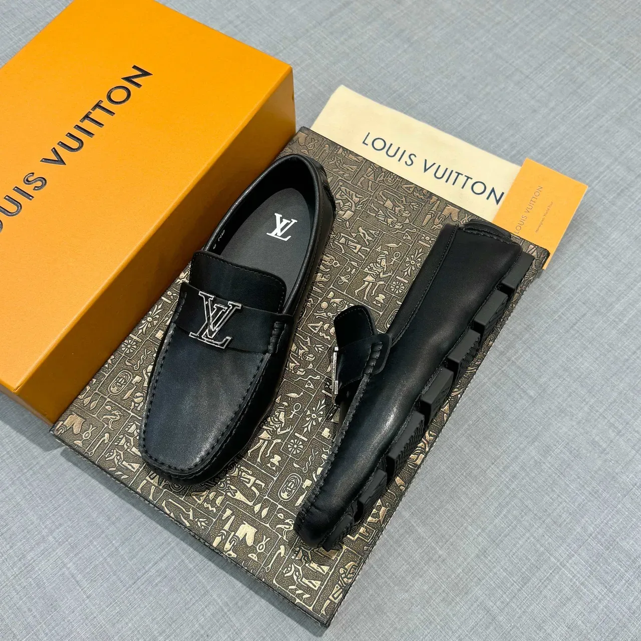 Louis Vuitton Loafer Noir Argent Cuir Metal LV Buckle 2