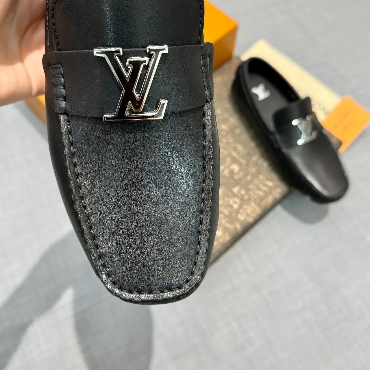 Louis Vuitton Loafer Noir Argent Cuir Metal LV Buckle 3