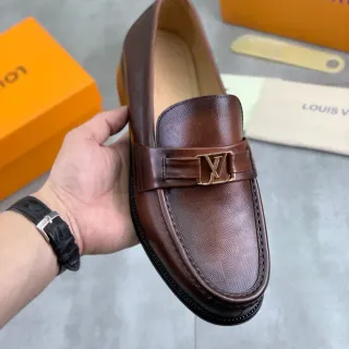 Louis Vuitton 棕色皮革 LV 扣 乐福鞋